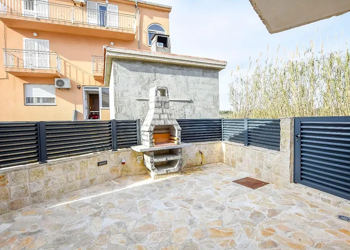 House Sea Stone * Dobropoljana